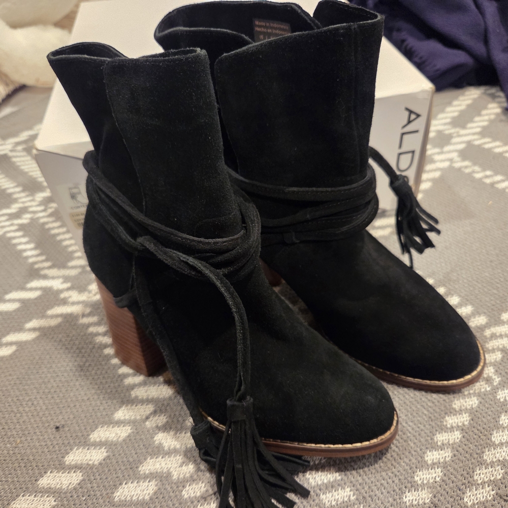 ALDO Black Suede Tassel Block Heel Ankle Boots (Worn Once)